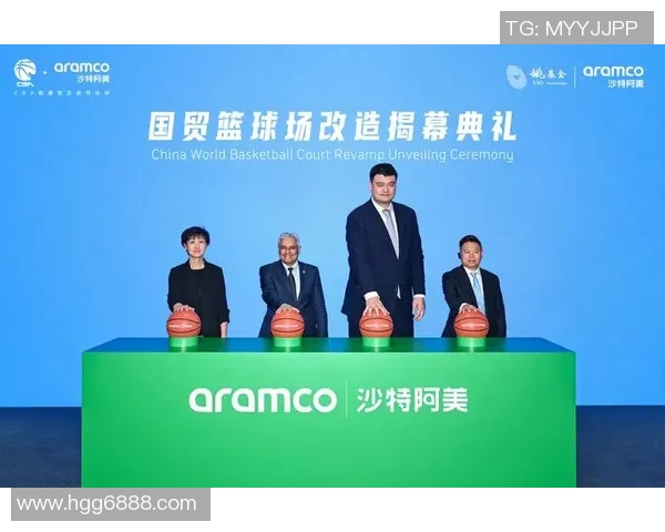 姚明的衣柜揭秘:从篮球场到时尚舞台的风格演变与个人品味探索 姚明的衣柜揭秘:从篮球场到时尚舞台的风格演变与个人品味探索