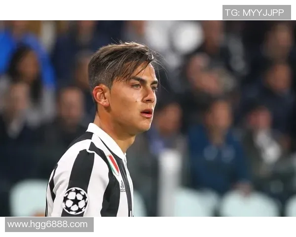 足球明星的荣耀与责任:身份显赫背后的故事与挑战