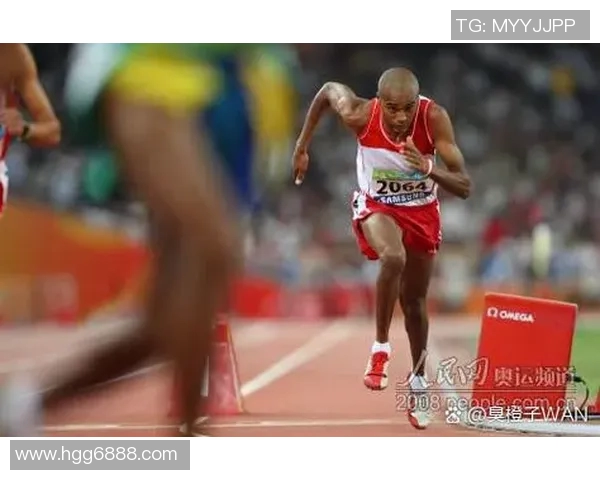 足球明星挑战极限测球速度视频展现惊人技术与力量